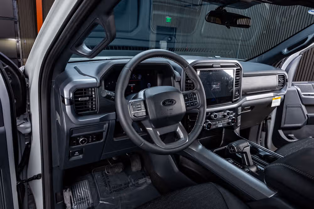 2026 Ford F-150 XLT SuperCrew Image 17