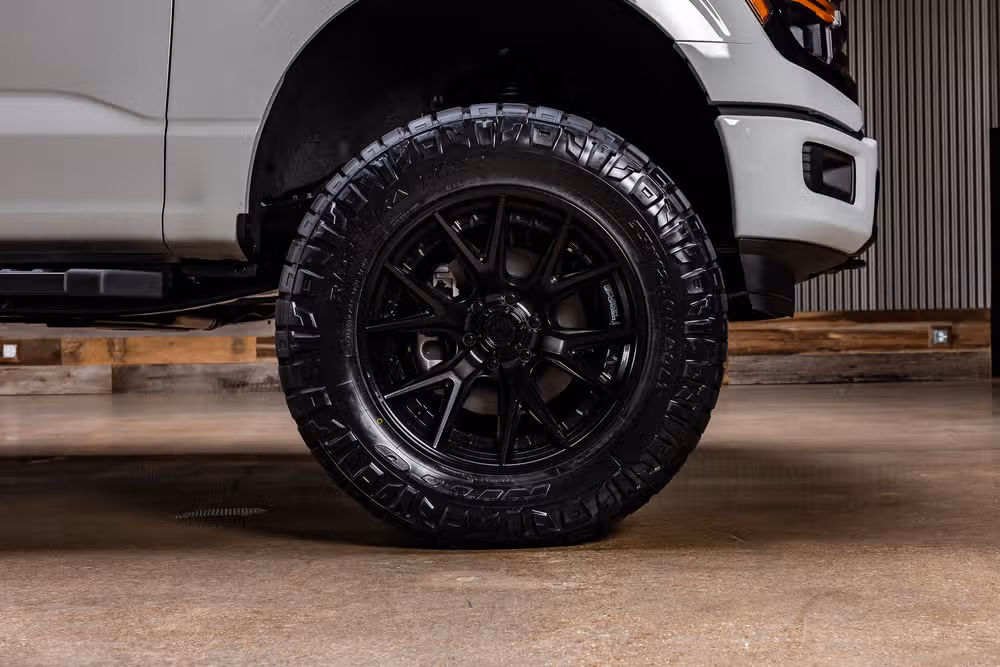 2026 Ford F-150 XLT SuperCrew Image 12