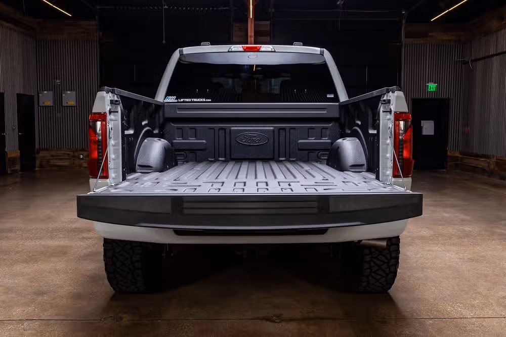 2026 Ford F-150 XLT SuperCrew Image 9