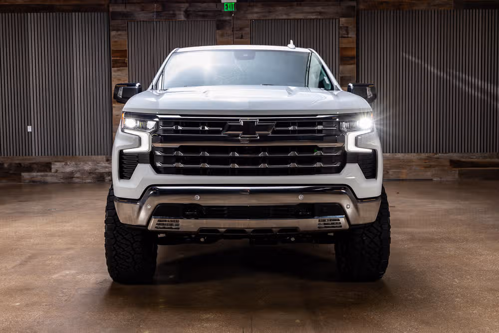 2025 Chevrolet Silverado 1500 LTZ Crew Cab Image 4
