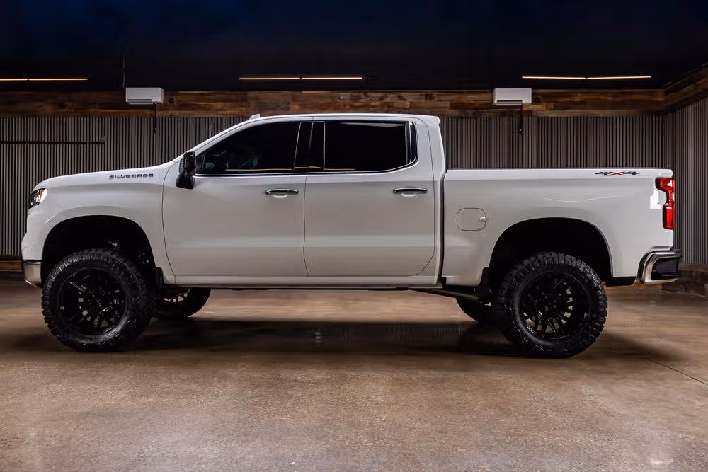 2025 Chevrolet Silverado 1500 LTZ Crew Cab Image 6
