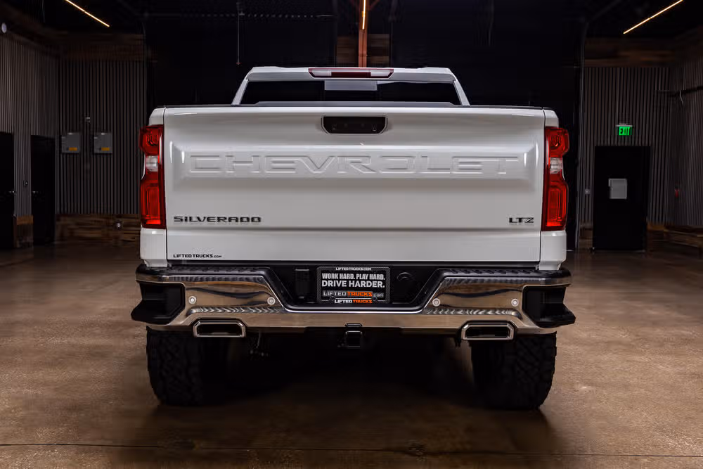 2025 Chevrolet Silverado 1500 LTZ Crew Cab Image 8