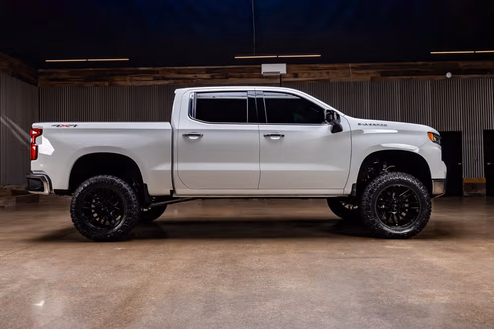 2025 Chevrolet Silverado 1500 LTZ Crew Cab Image 11