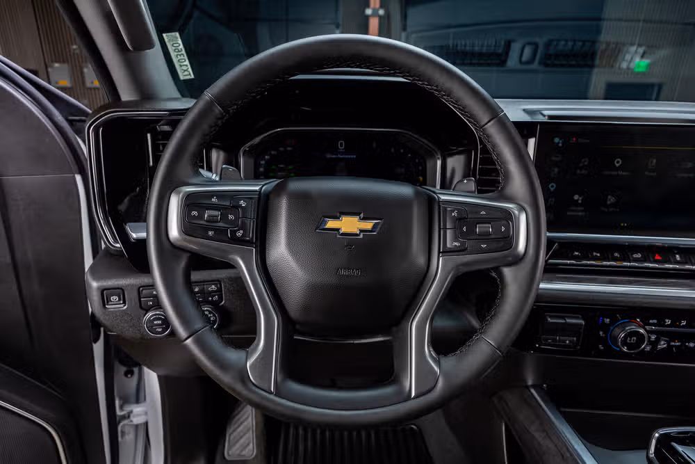 2025 Chevrolet Silverado 1500 LTZ Crew Cab Image 18