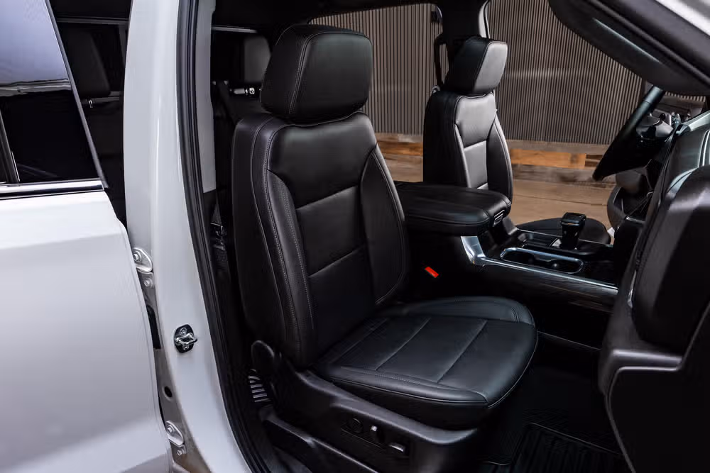 2025 Chevrolet Silverado 1500 LTZ Crew Cab Image 31