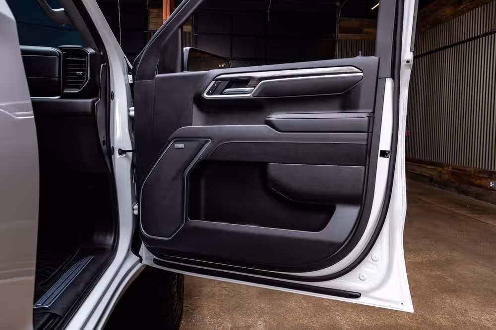 2025 Chevrolet Silverado 1500 LTZ Crew Cab Image 37