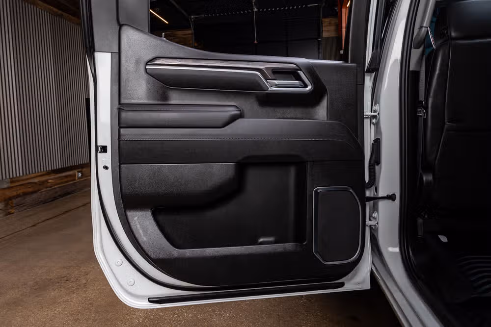 2025 Chevrolet Silverado 1500 LTZ Crew Cab Image 38