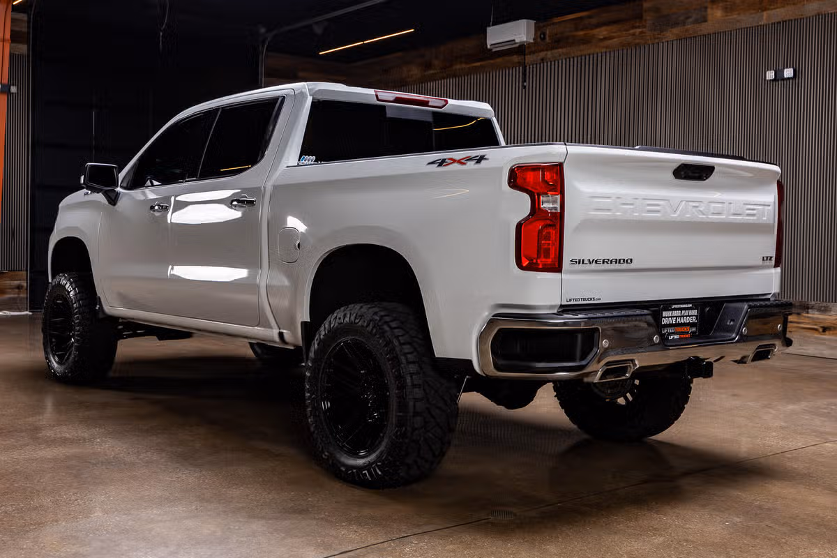 2025 Chevrolet Silverado 1500 LTZ Crew Cab