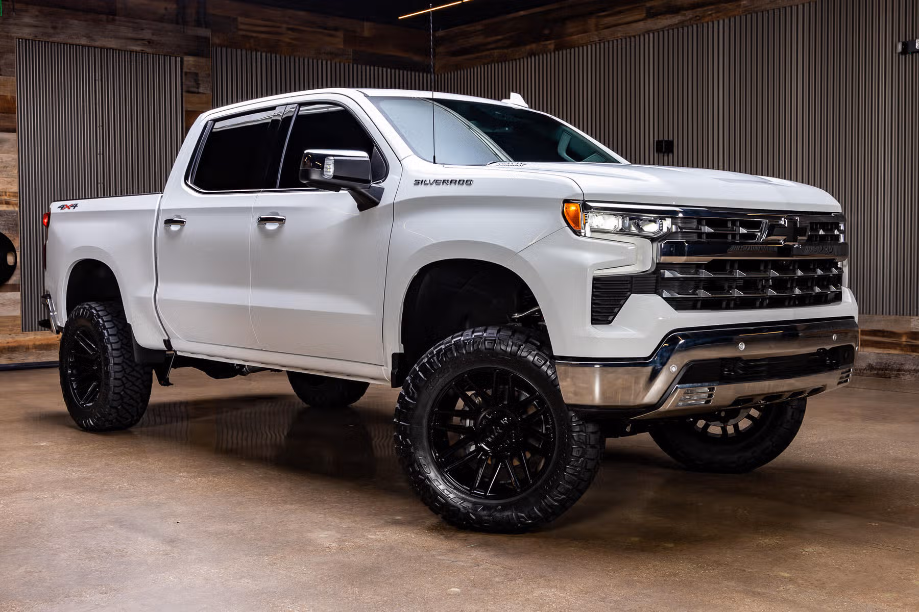 2025 Chevrolet Silverado 1500 LTZ Crew Cab Image 1