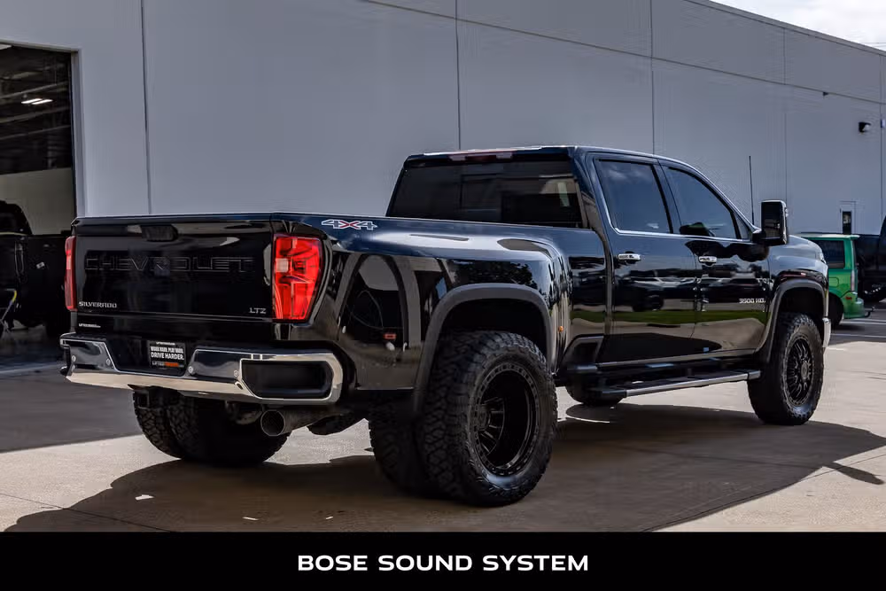2025 Chevrolet Silverado 3500HD LTZ Crew Cab Image 10