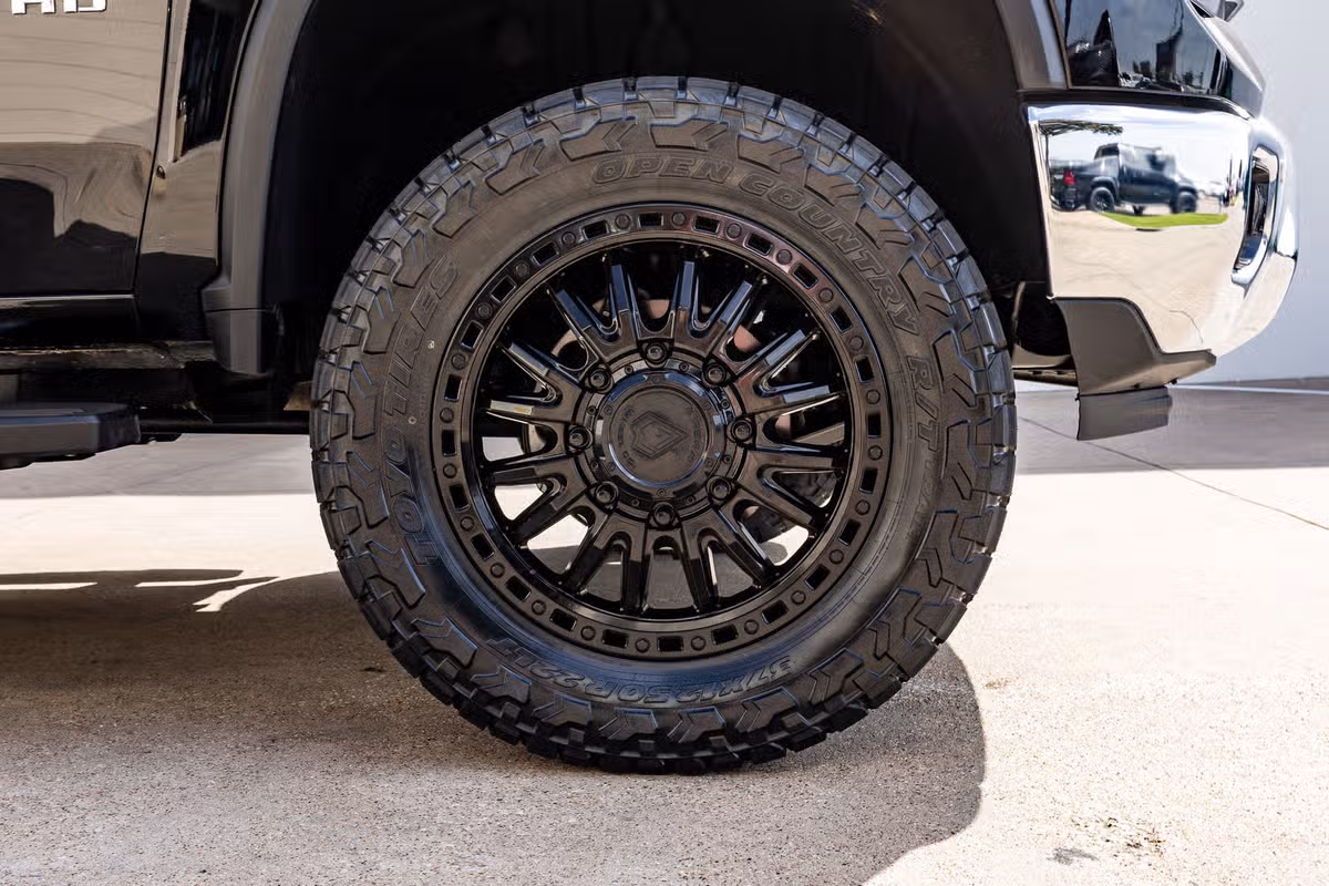 2025 Chevrolet Silverado 3500HD LTZ Crew Cab