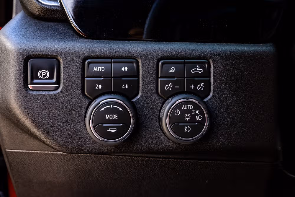 2026 Chevrolet Silverado 3500HD LTZ Crew Cab Image 21