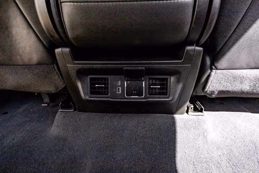 2026 Chevrolet Silverado 3500HD LTZ Crew Cab Image 32