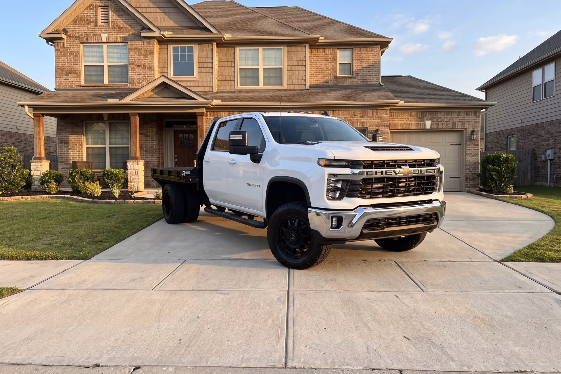 2025 Chevrolet Silverado 3500HD CC LT Chassis Crew Cab Image 43