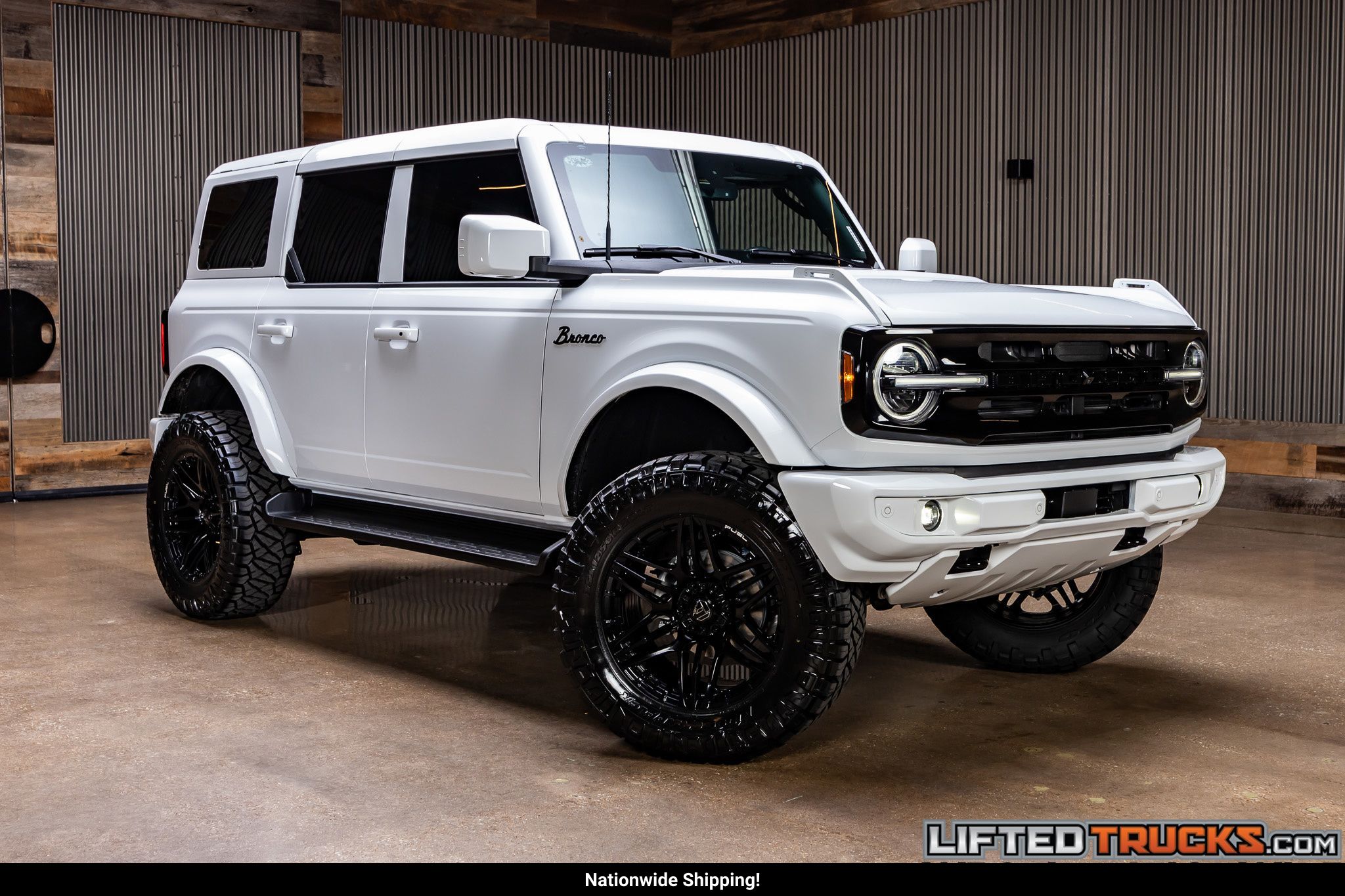 Oxford White 2026 Ford Bronco SUV / Crossover Four-Wheel Drive Automatic