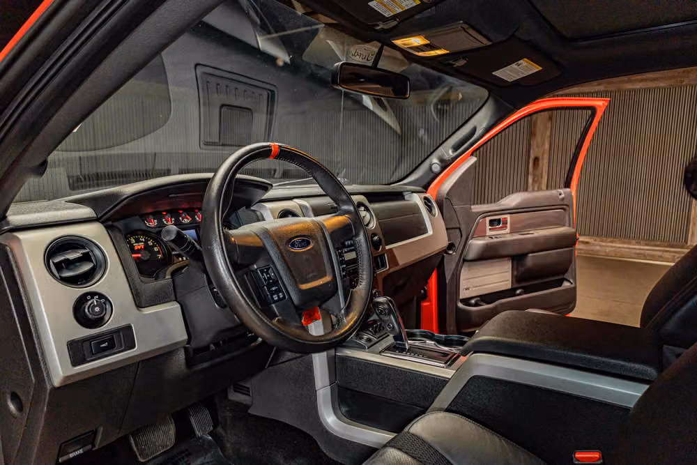 2014 Ford F-150 SVT Raptor SuperCrew Image 12