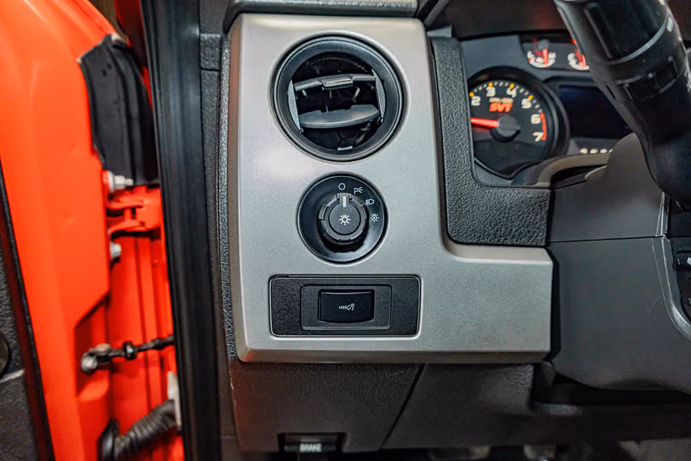 2014 Ford F-150 SVT Raptor SuperCrew Image 16