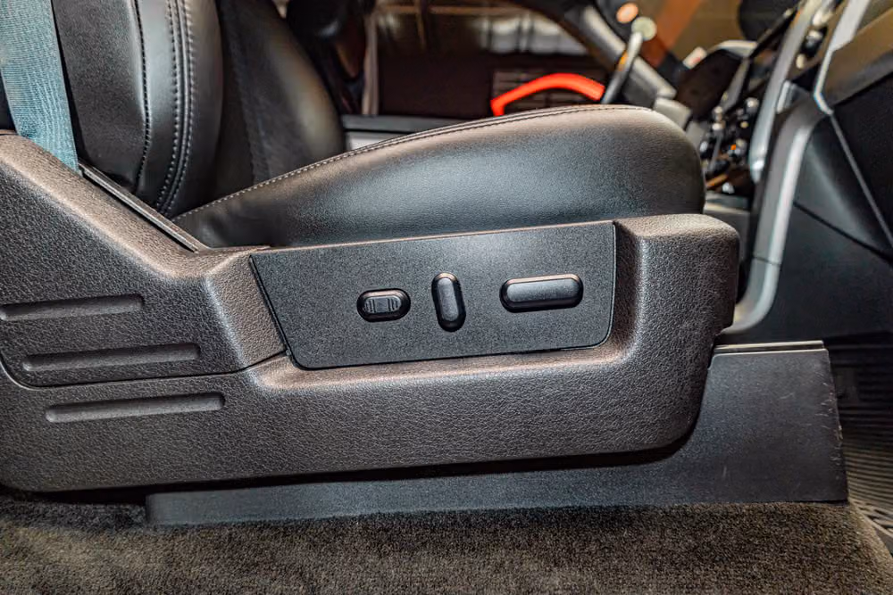 2014 Ford F-150 SVT Raptor SuperCrew Image 26