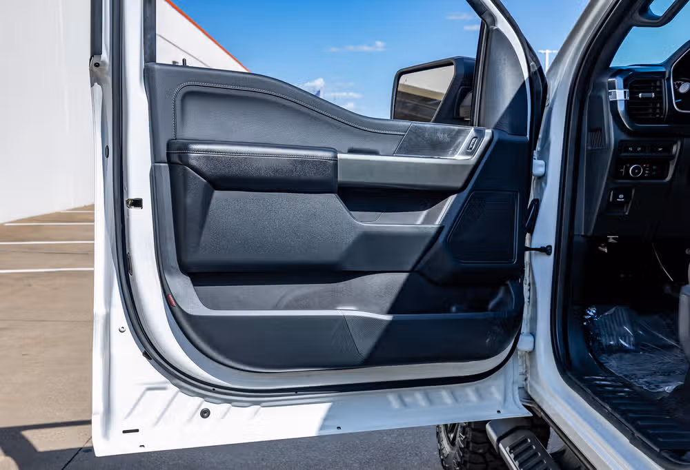 2023 Ford F-150 XLT SuperCrew Image 37