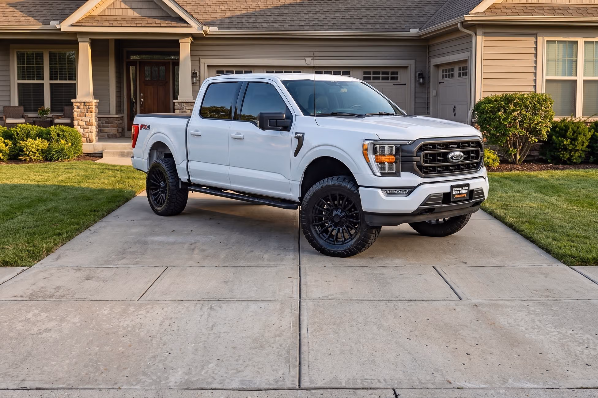 2023 Ford F-150 XLT SuperCrew Image 44