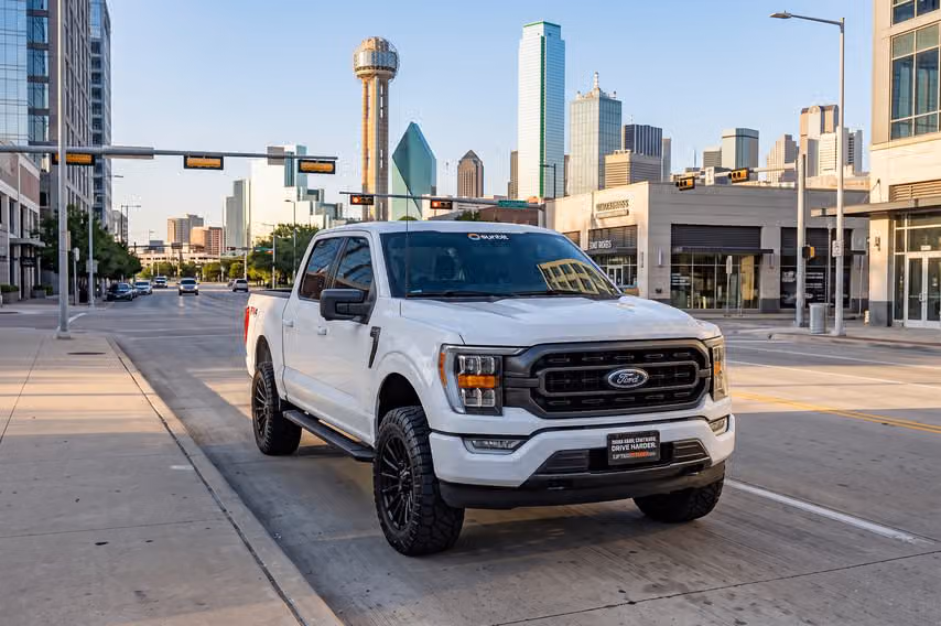 2023 Ford F-150 XLT SuperCrew Image 45