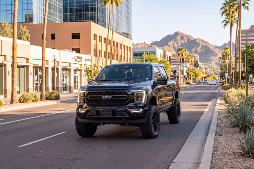 2024 Ford F-150 Lariat SuperCrew Image 35