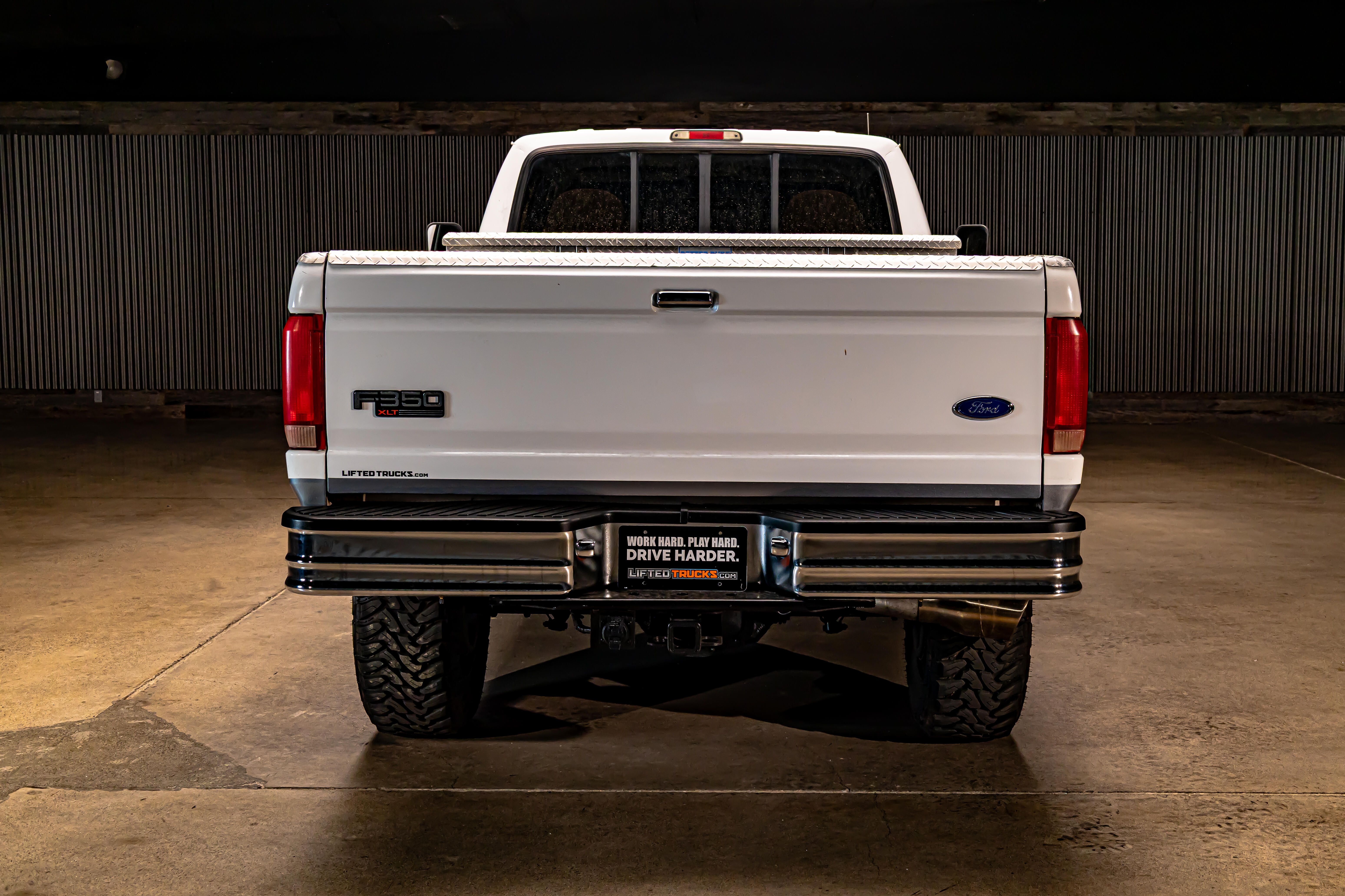 View vehicle photo 6