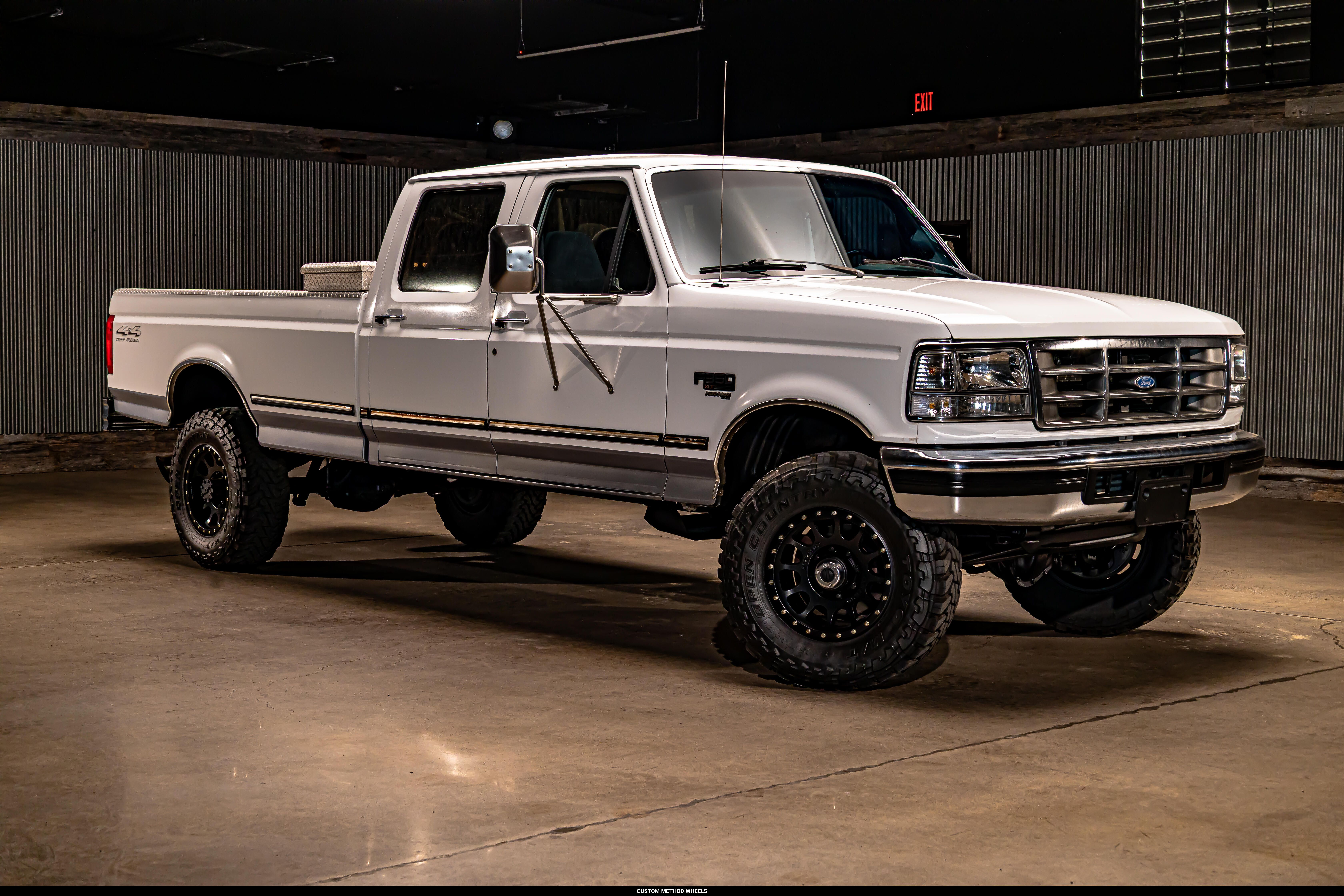 White 1997 Ford F-350 Pickup Truck Manual