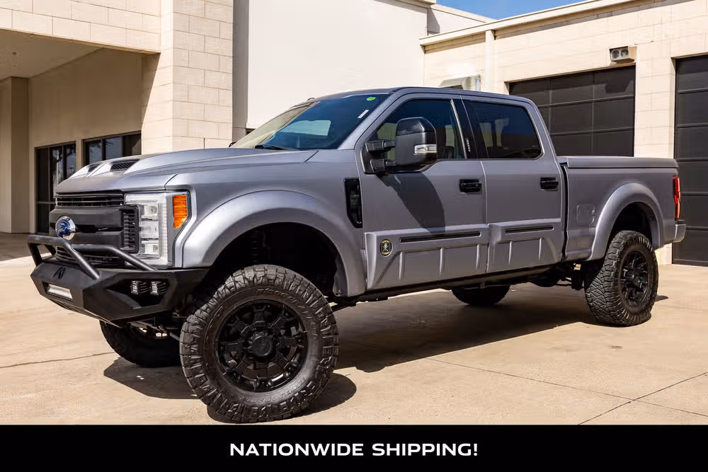 2017 Ford F-250 Super Duty Lariat Crew Cab Image 4