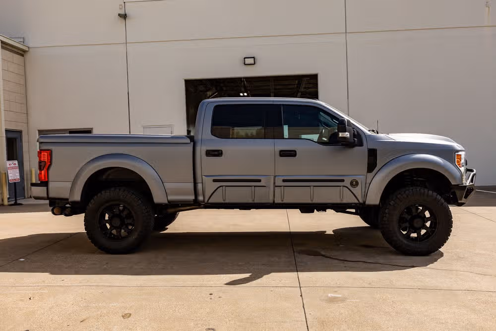 2017 Ford F-250 Super Duty Lariat Crew Cab Image 10