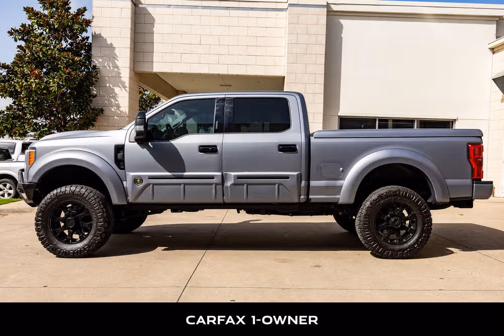 2017 Ford F-250 Super Duty Lariat Crew Cab Image 5