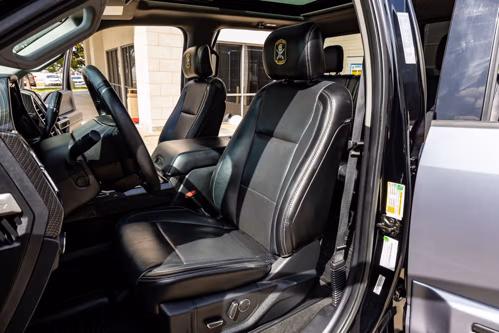 2017 Ford F-250 Super Duty Lariat Crew Cab Image 29