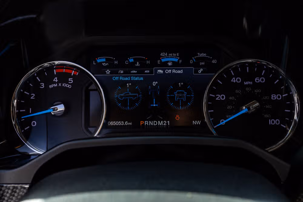 2017 Ford F-250 Super Duty Lariat Crew Cab Image 19