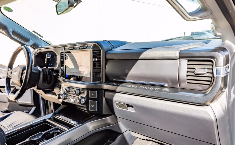 2023 Ford F-250 Super Duty Lariat Crew Cab Image 17