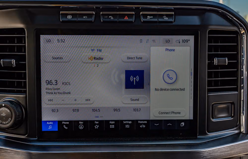 2023 Ford F-250 Super Duty Lariat Crew Cab Image 25