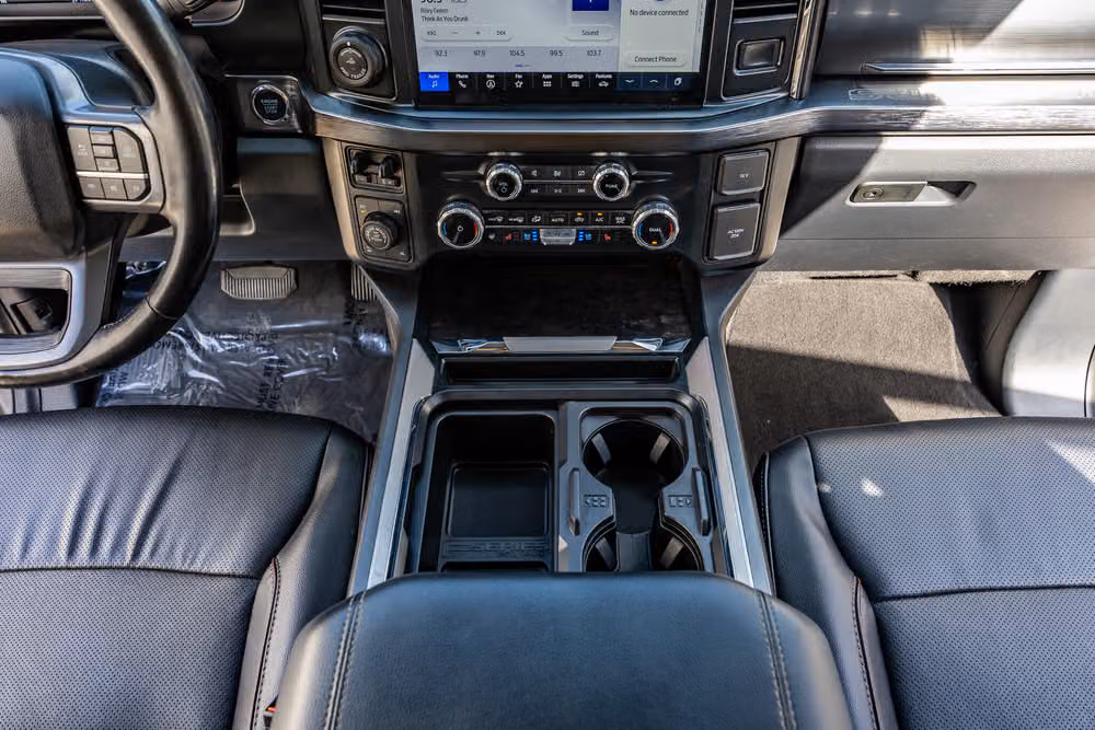 2023 Ford F-250 Super Duty Lariat Crew Cab Image 28