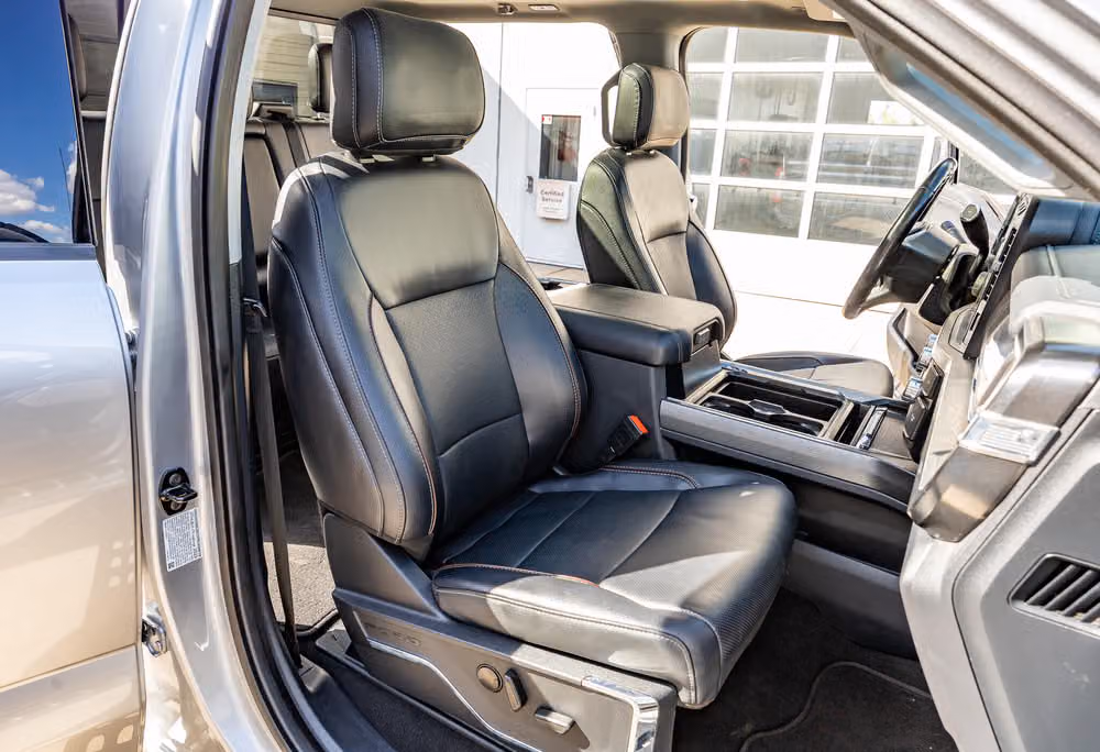 2023 Ford F-250 Super Duty Lariat Crew Cab Image 32
