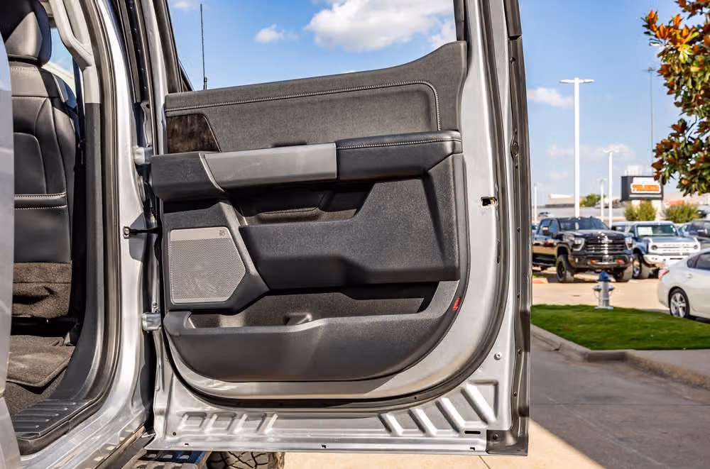 2023 Ford F-250 Super Duty Lariat Crew Cab Image 40