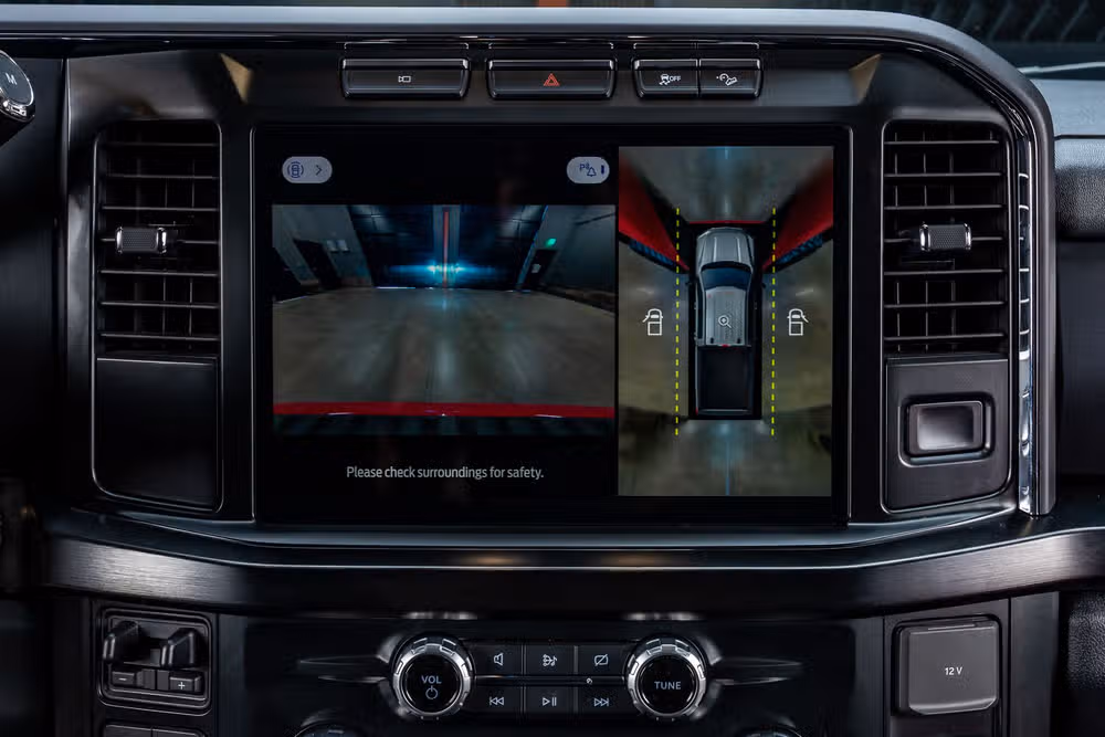 2023 Ford F-250 Super Duty Lariat Crew Cab Image 26