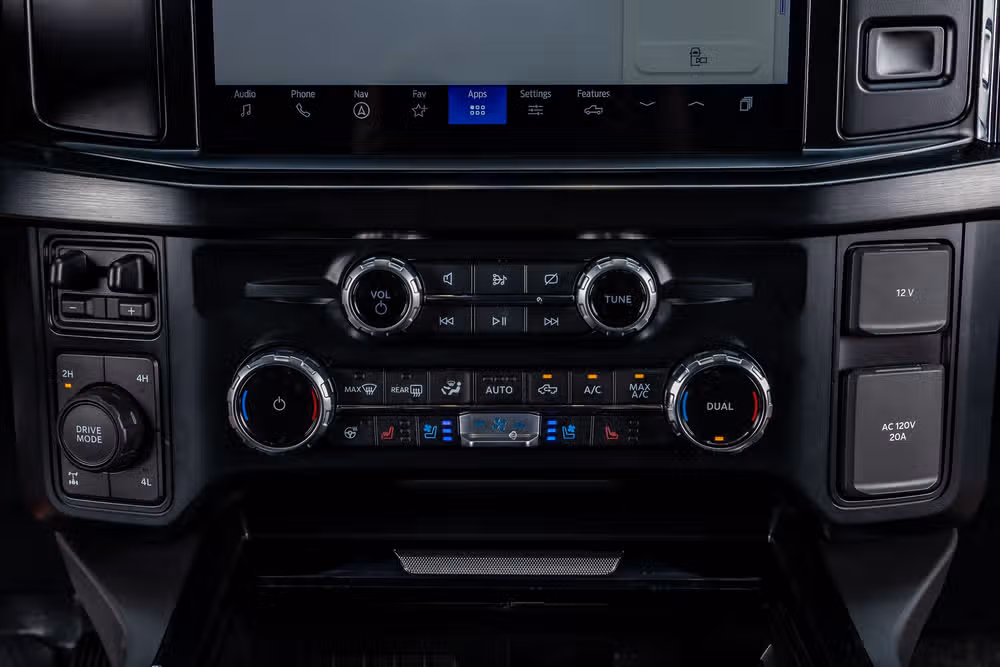 2023 Ford F-250 Super Duty Lariat Crew Cab Image 27