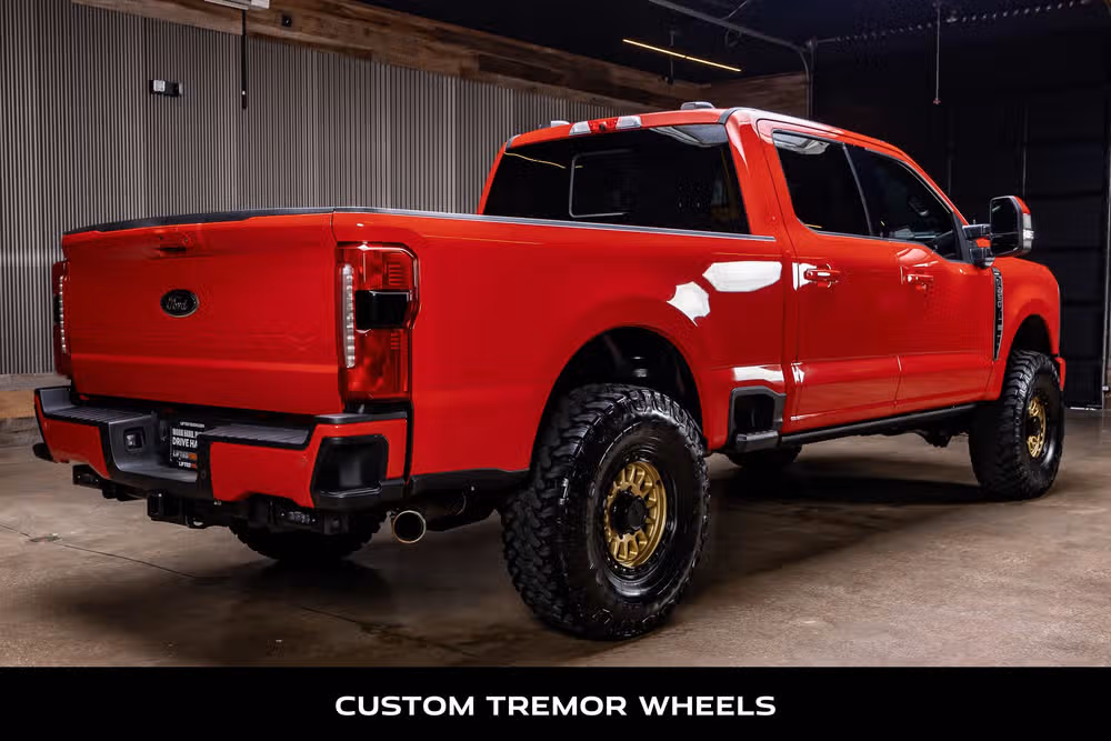2023 Ford F-250 Super Duty Lariat Crew Cab Image 9