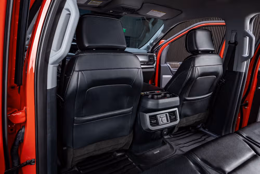 2023 Ford F-250 Super Duty Lariat Crew Cab Image 34