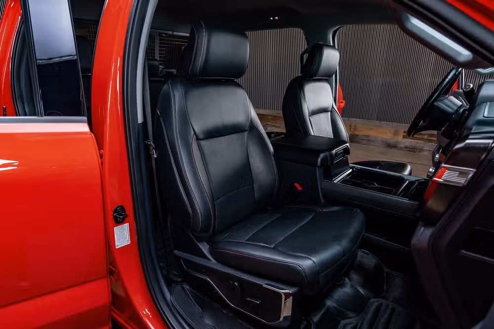2023 Ford F-250 Super Duty Lariat Crew Cab Image 31