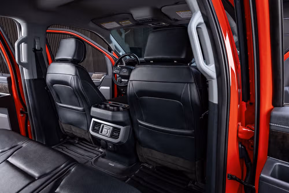 2023 Ford F-250 Super Duty Lariat Crew Cab Image 32