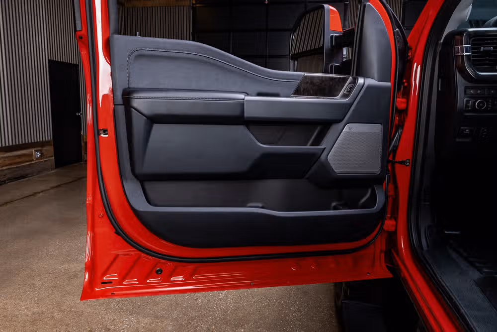 2023 Ford F-250 Super Duty Lariat Crew Cab Image 36
