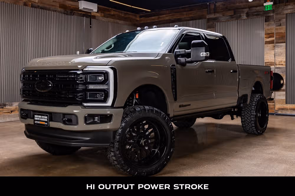 2026 Ford F-250 Super Duty Platinum Plus Crew Cab Image 5