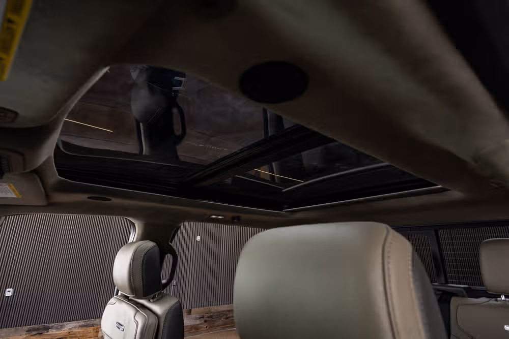 2026 Ford F-250 Super Duty Platinum Plus Crew Cab Image 32