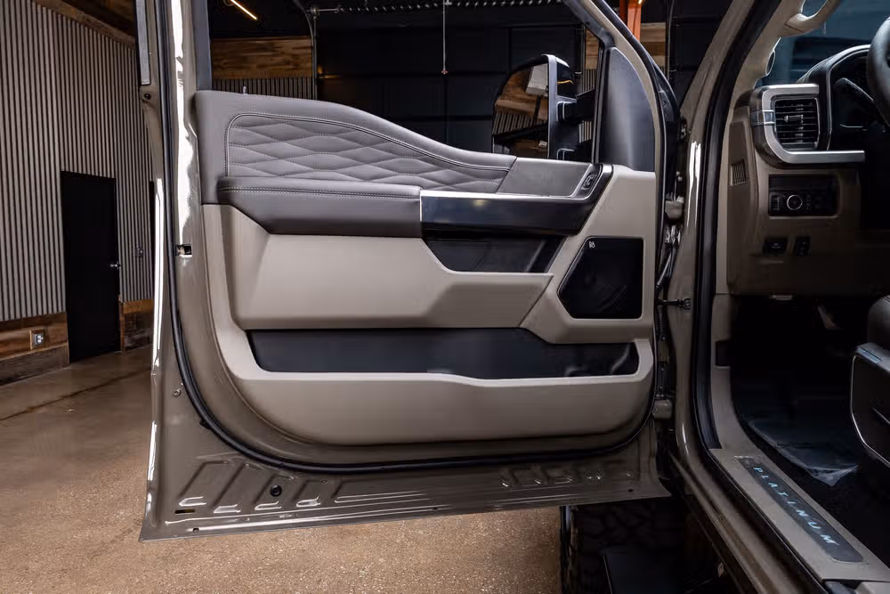 2026 Ford F-250 Super Duty Platinum Plus Crew Cab Image 38