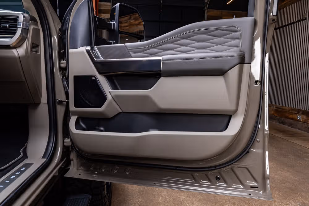 2026 Ford F-250 Super Duty Platinum Plus Crew Cab Image 39