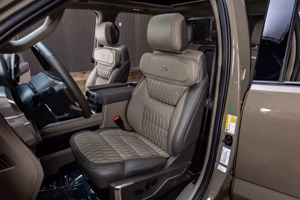 2026 Ford F-250 Super Duty Platinum Plus Crew Cab Image 31
